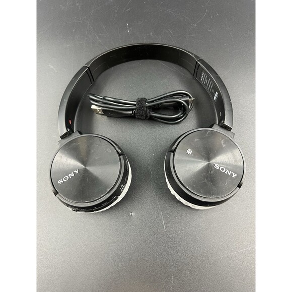 Sony MDR-ZX330BT Wireless On Ear Headphones w/ New Ear Pads - Picture 1 of 6
